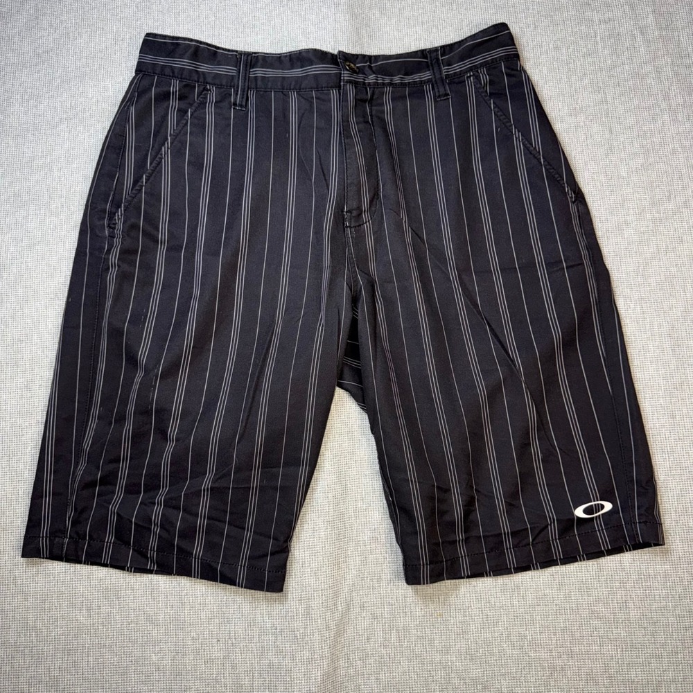 Oakley Pinstripe Hybrid Board Shorts Mens 32W Black White Striped Casual Beach